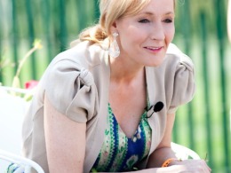 J.K. Rowling bei einer Lesung im Jahr 2010, Foto: Daniel Ogren, CC BY 2.0 via Wikimedia Commons