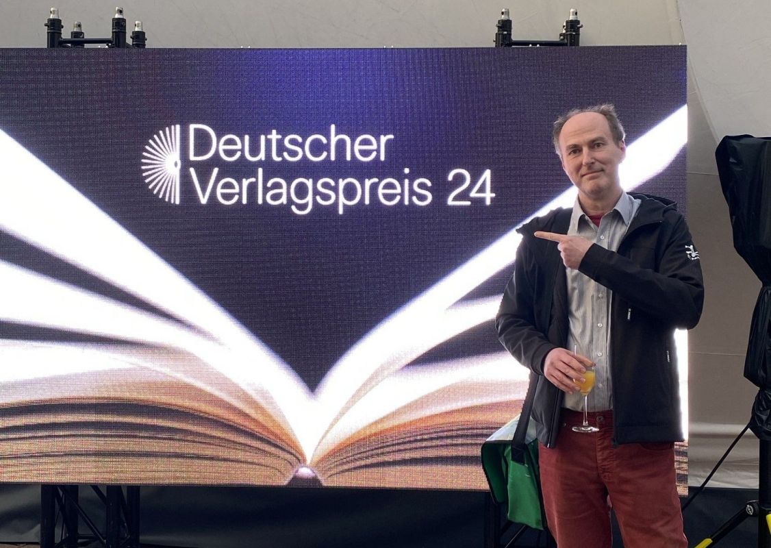 Hannes Riffel Verleihung Deutscher Verlagspreis 2024 © Sünje Redies